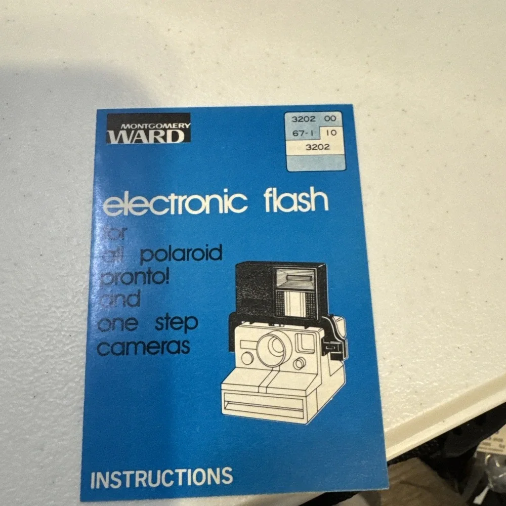 Vintage Montgomery Ward Polaroid One Step & Pronto! Mountable Camera Flash READ